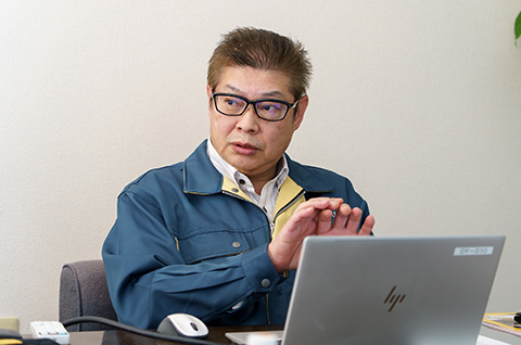 事業管理グループのチームマネージャーである高山氏